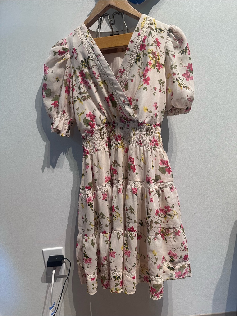 Taylor White Dress with Subtle Embroidered Detail SIZE: Extra Small